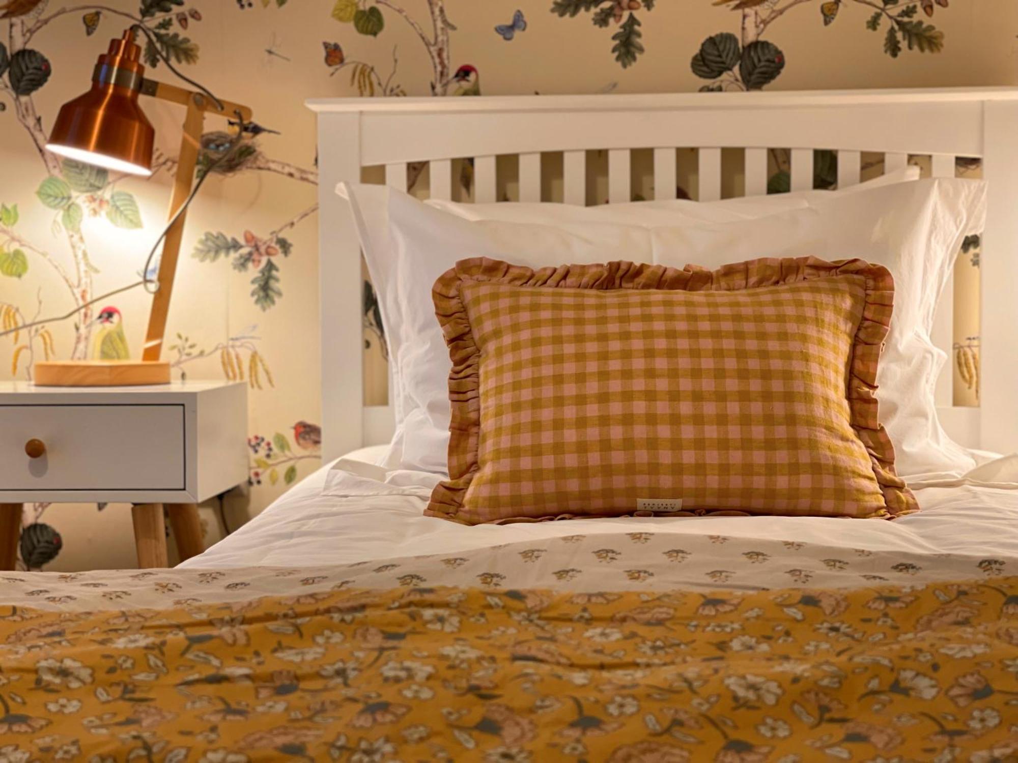 Woodpecker Lodge - Brook Meadow - Sleeps 4 Plus 2 - No Pets Market Harborough Exterior photo
